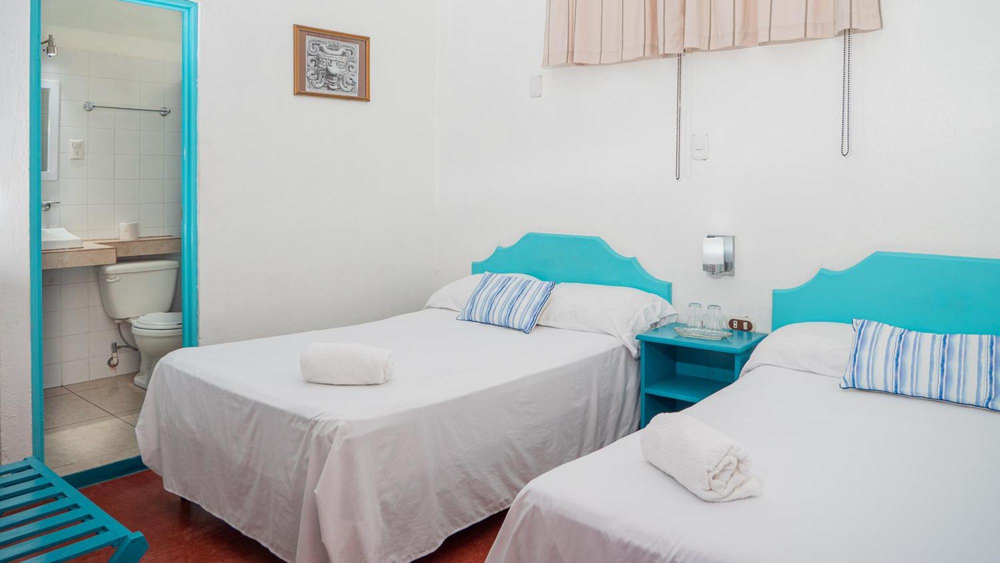 Hotel Petenchel 弗洛勒斯 外观 照片