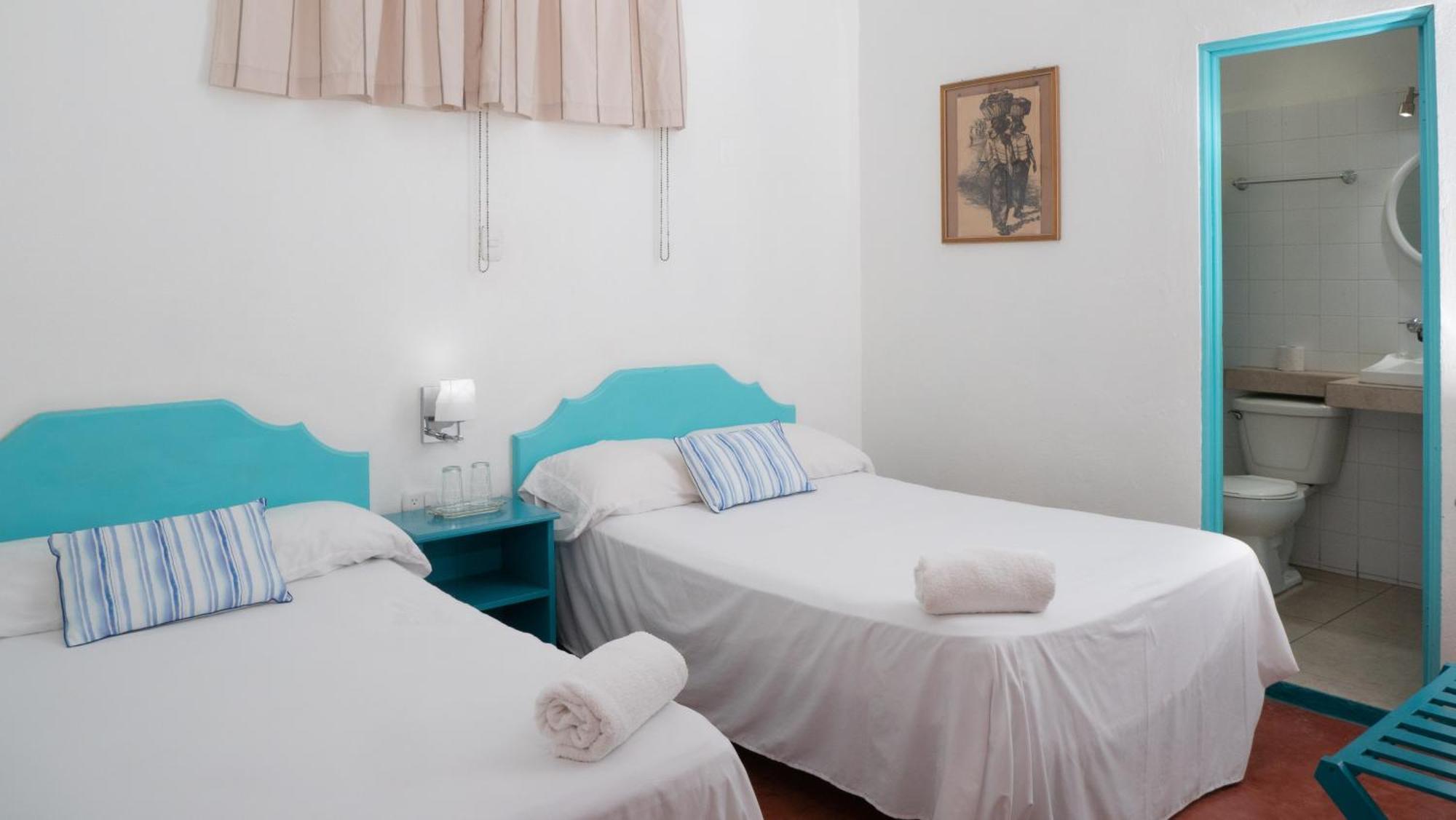 Hotel Petenchel 弗洛勒斯 外观 照片
