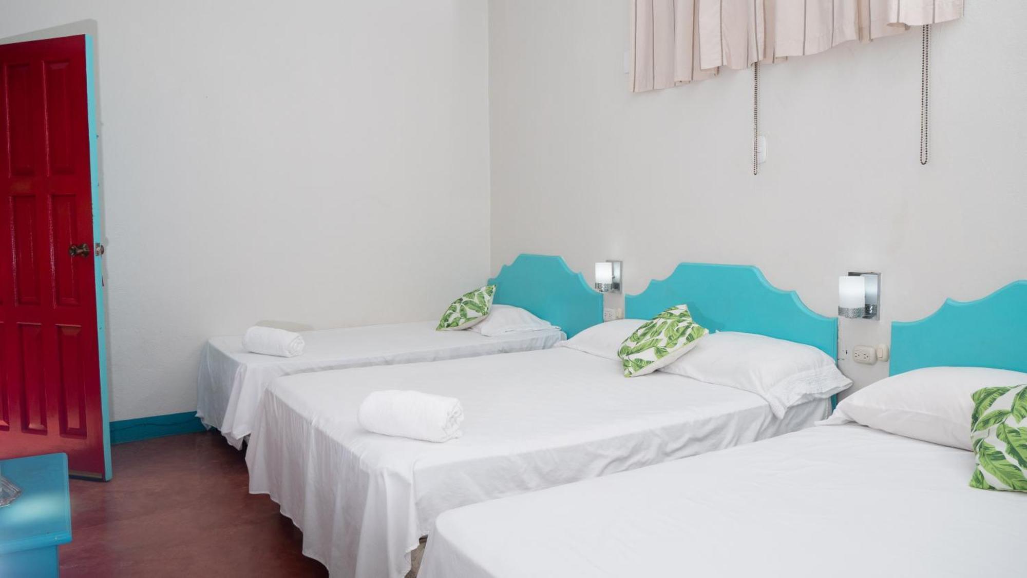 Hotel Petenchel 弗洛勒斯 外观 照片